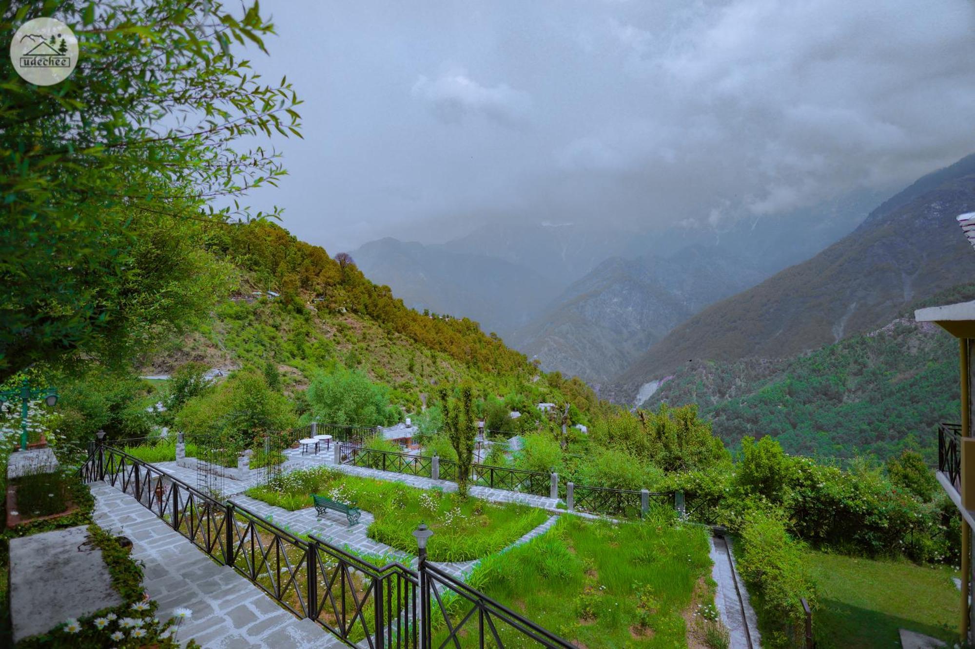 Hotel Udechee Huts, 맥그로드 간즈 외부 사진